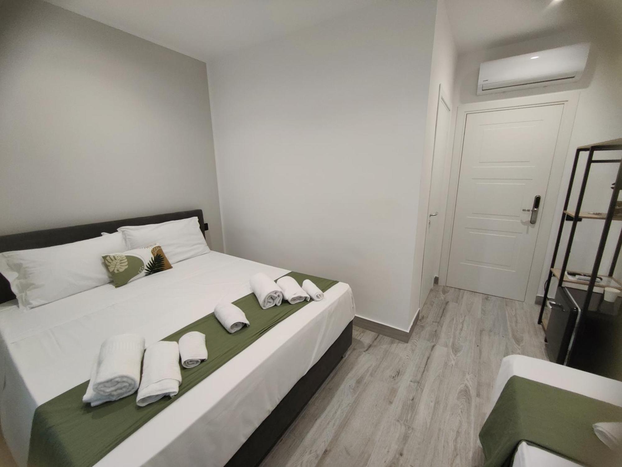 Sweet Rooms San Francesco Napoli Esterno foto
