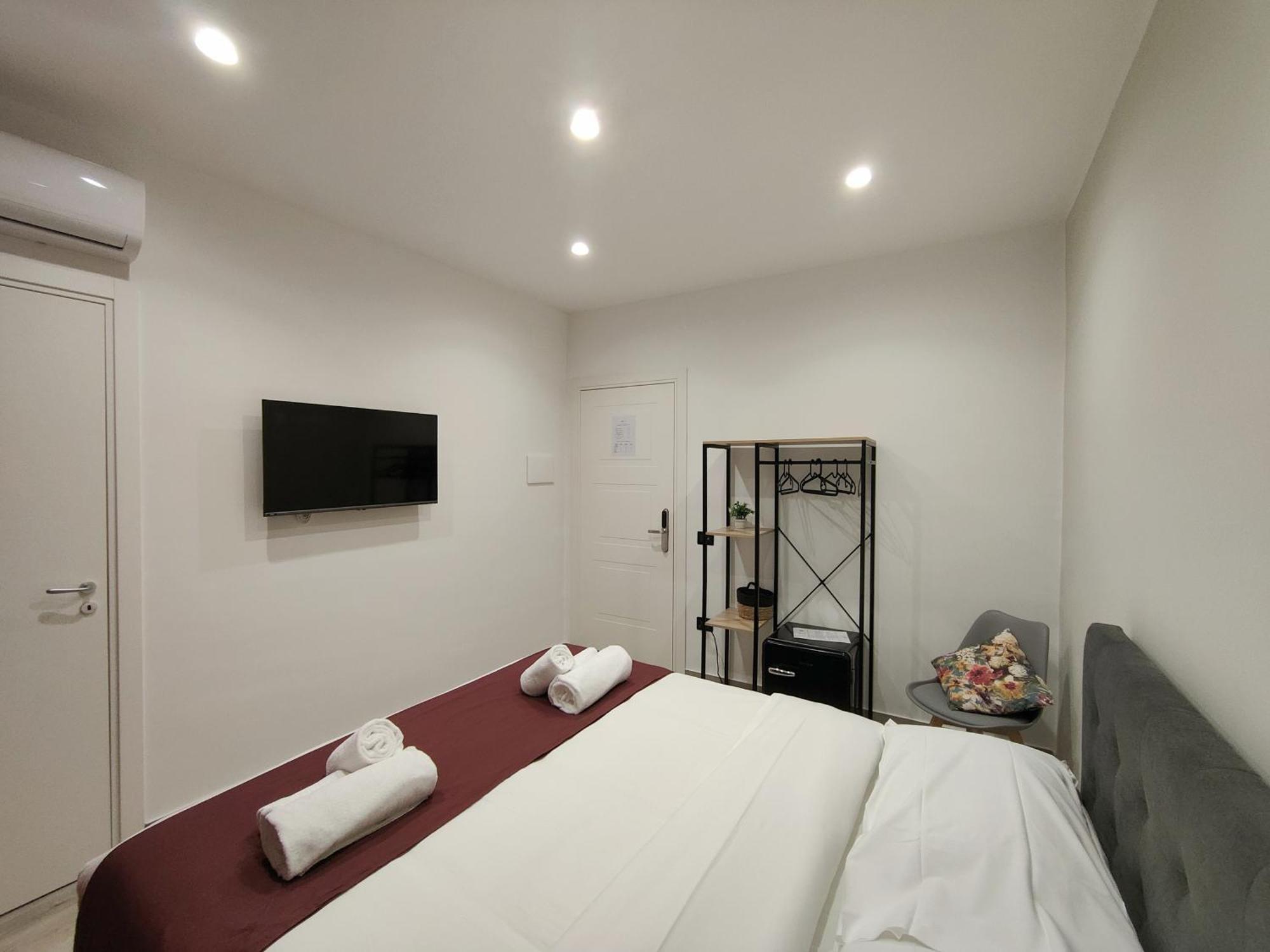 Sweet Rooms San Francesco Napoli Esterno foto
