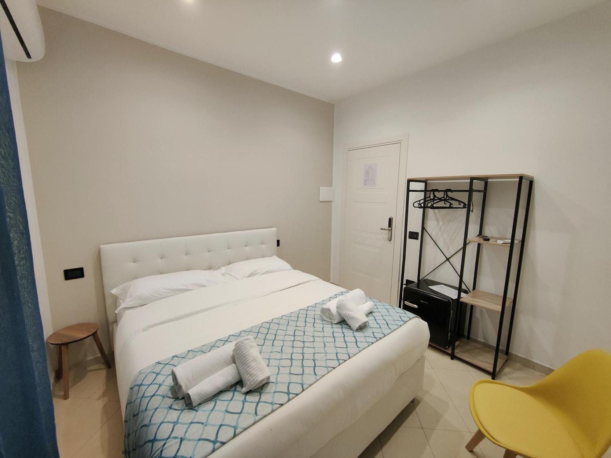 Sweet Rooms San Francesco Napoli Esterno foto